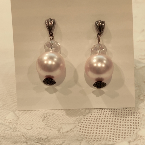 Pearl earrings - Picture 2 of 2
